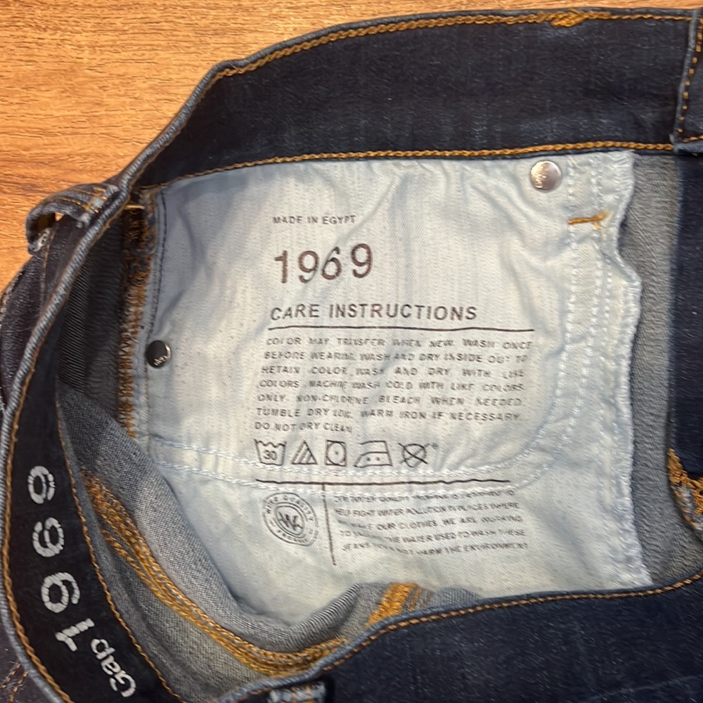 Gap woman’s Jeans Size 31S $25 - Picture 3 of 4